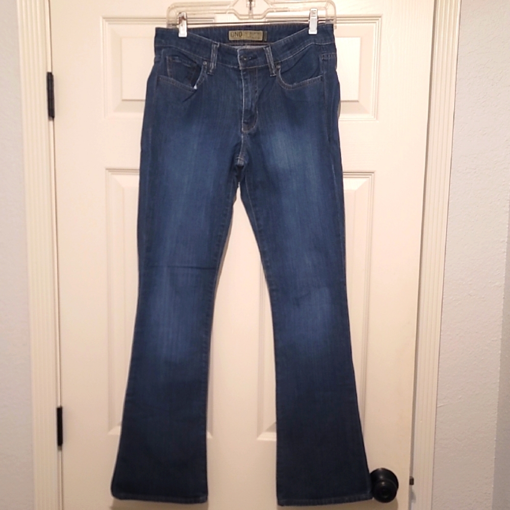Old Navy Boot Cut Jeans Size 6